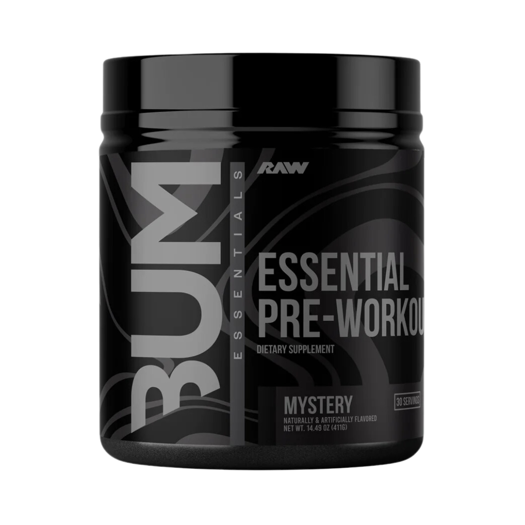 Un envase negro de Essential Pre Entreno de CBUM x RAW de Get Fit México presenta texto blanco en negrita con la palabra Bum a la izquierda. El sabor Mystery ofrece energía duradera y máxima concentración. Está etiquetado como Suplemento dietético y tiene un peso neto de 14,89 oz (422,6 g).