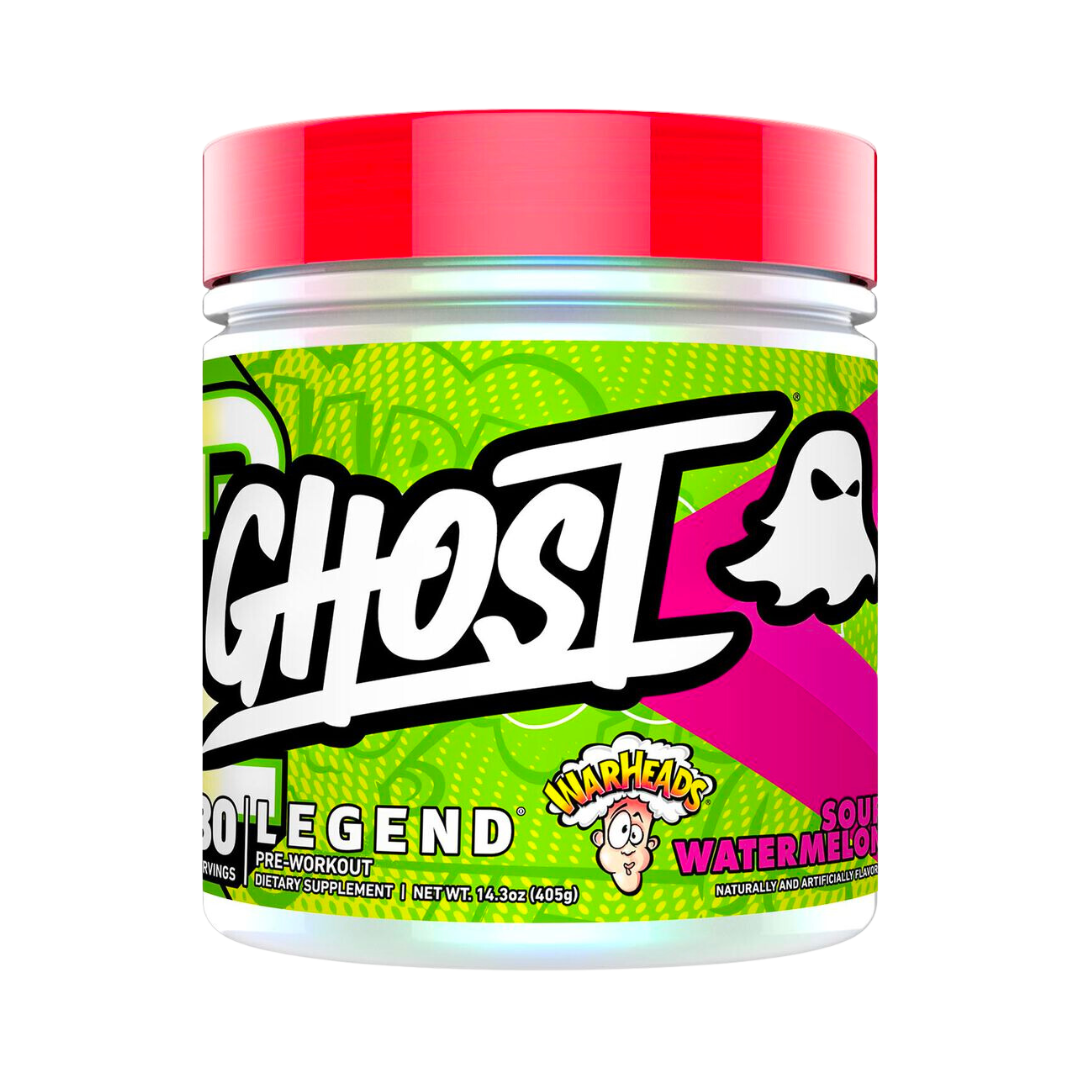 Un envase del suplemento Legend Pre-Entreno - GHOST de GetFit presenta una etiqueta verde brillante con patrones abstractos, el logotipo de Ghost, Legend y Warheads Sour Watermelon. Con su tapa roja, colores vibrantes, tipografía audaz e ingredientes clínicamente dosificados, respalda tus objetivos de fitness.