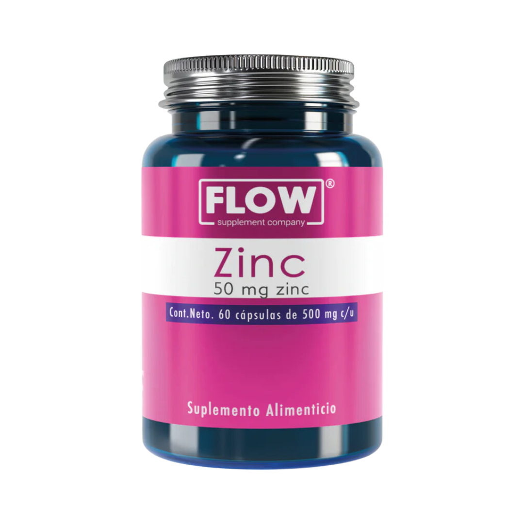 Una botella azul oscuro con tapa metálica de Get Fit México tiene una etiqueta rosa y blanca que dice Zinc Quelado - FLOW 50 mg, conocido por apoyar el sistema inmunitario. La etiqueta dice Cont. Neto: 60 cápsulas de 500 mg c/u y Suplemento Alimenticio en texto blanco.